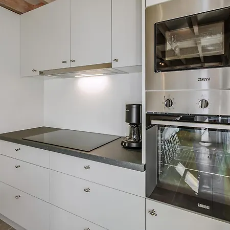 Tzeehuisje 57p Feriehus *