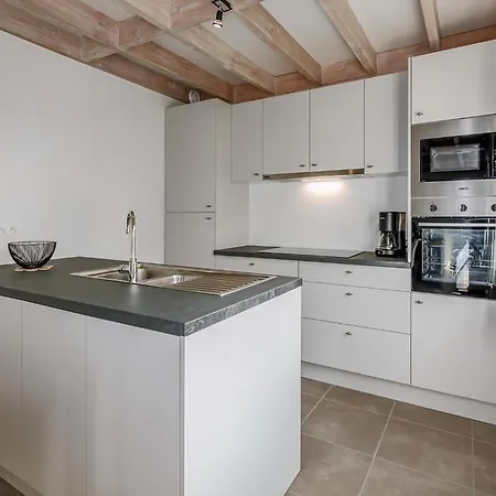 Tzeehuisje 57p Feriehus Oostduinkerke